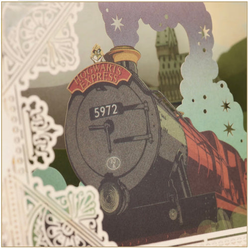 Scenografia interna della card 3D con Hogwarts Express e castello di Hogwarts