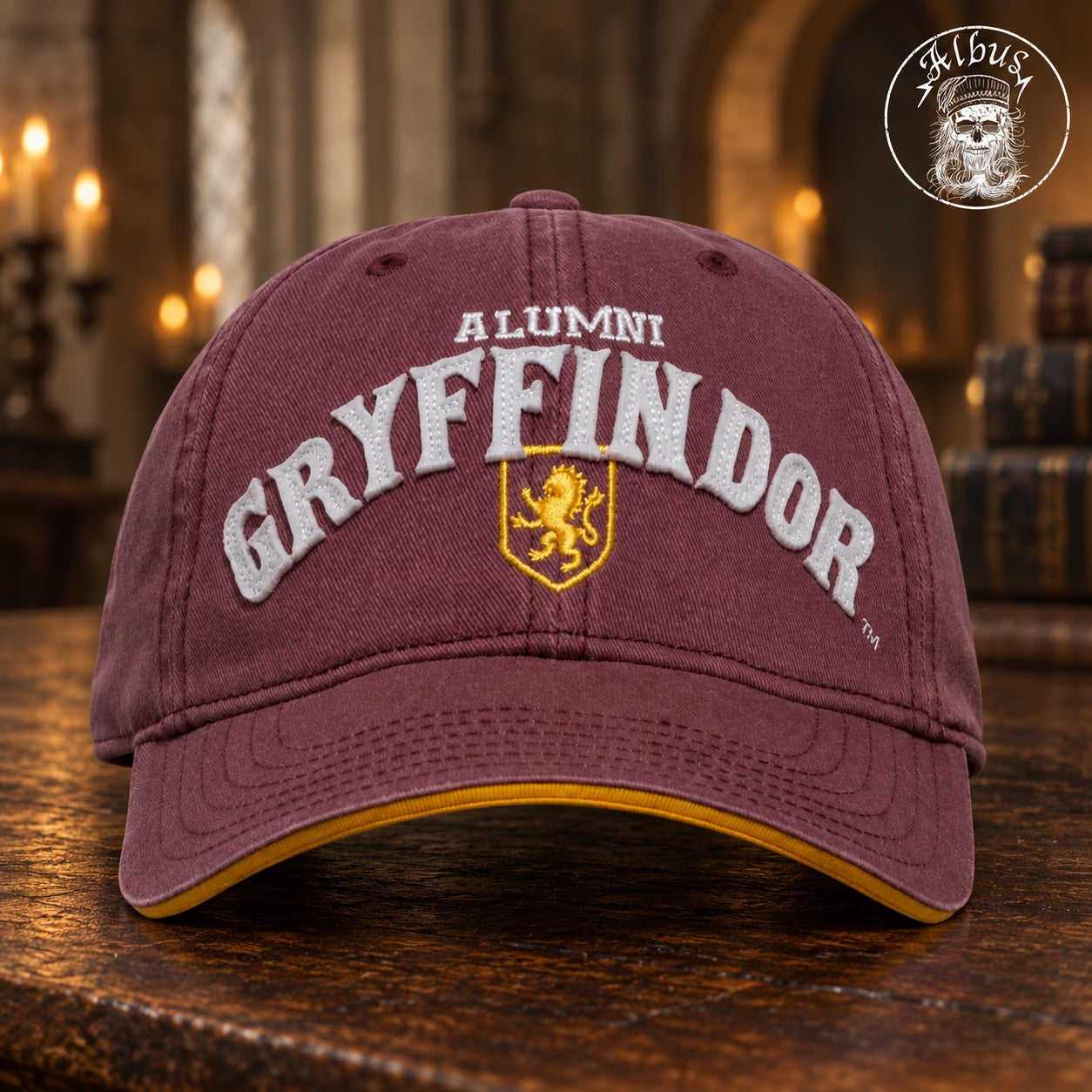 Berretto Harry Potter Grifondoro Alumni rosso bordeaux – vista frontale