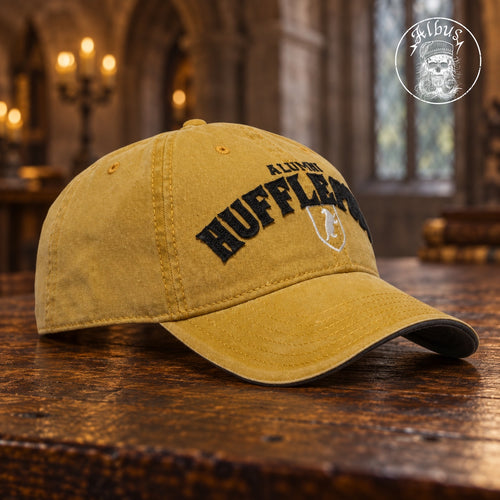 Cappellino Tassorosso Alumni con scritta nera in rilievo – dettaglio