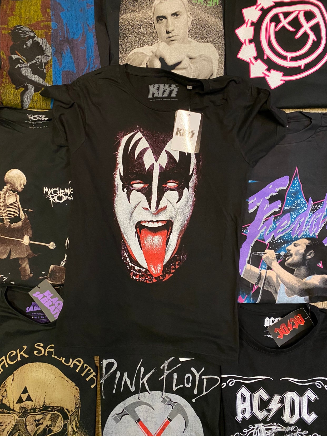 KISS UNISEX TEE: THE DEMON ROCK