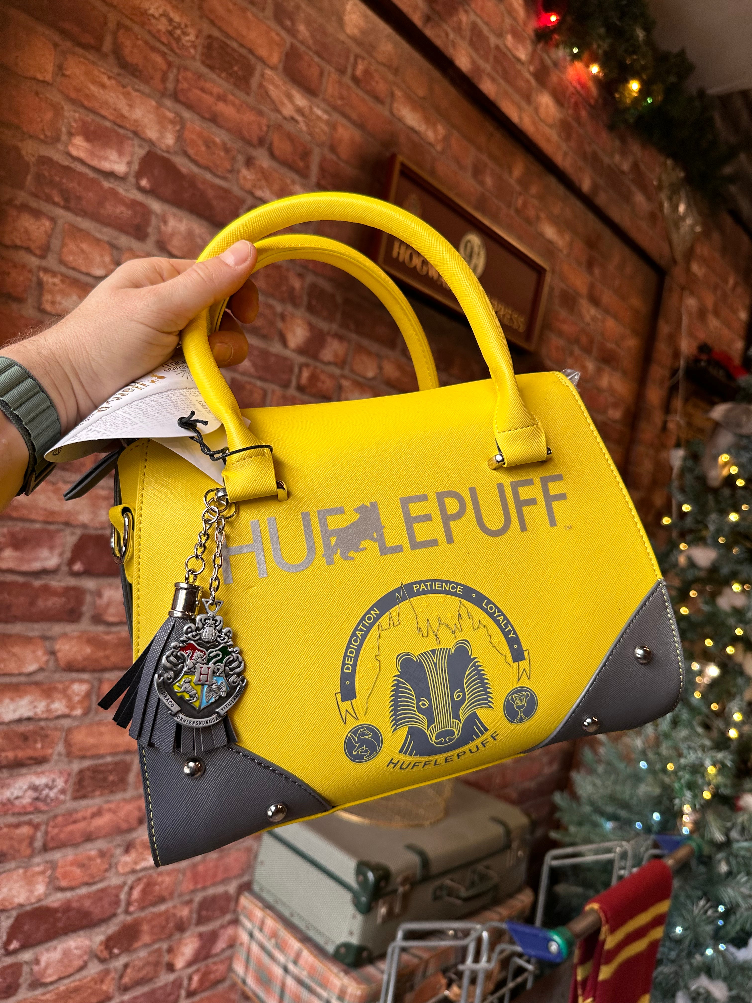 HUFFLEPUFF HANDBAG