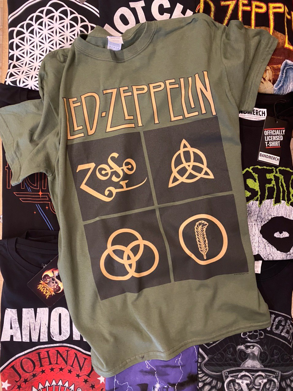 LED ZEPPELIN UNISEX TEE: GOLD SYMBOLS IN BLACK SQUARE